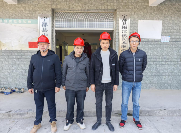 1740014382412876.jpg 1740014351237.jpg